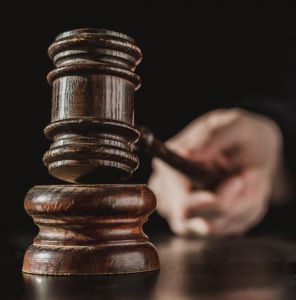 judge-and-gavel-in-court